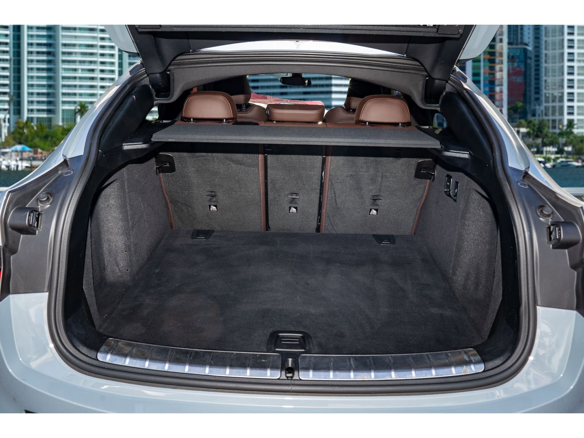 Used 2023 BMW X4 M40i w/ Premium Package image 7