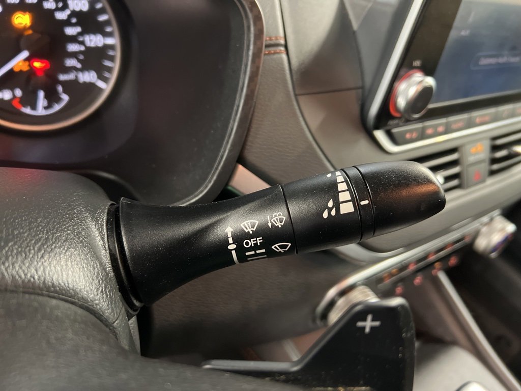 Used 2021 Nissan Altima 2.5 SR w/ SR Premium Package image 22