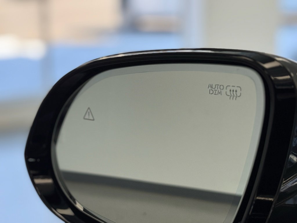 Used 2025 Genesis GV80 2.5T Standard image 13