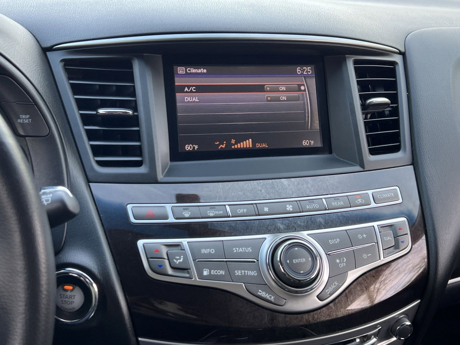 Used 2013 INFINITI JX35 AWD image 19