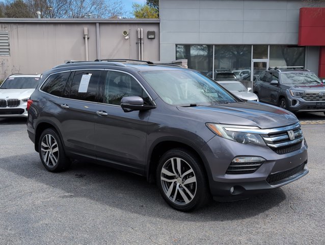 Used 2017 Honda Pilot Touring image 3