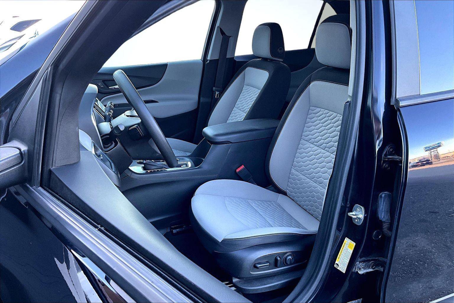 Used 2020 Chevrolet Equinox LS w/ LS Convenience Package image 26