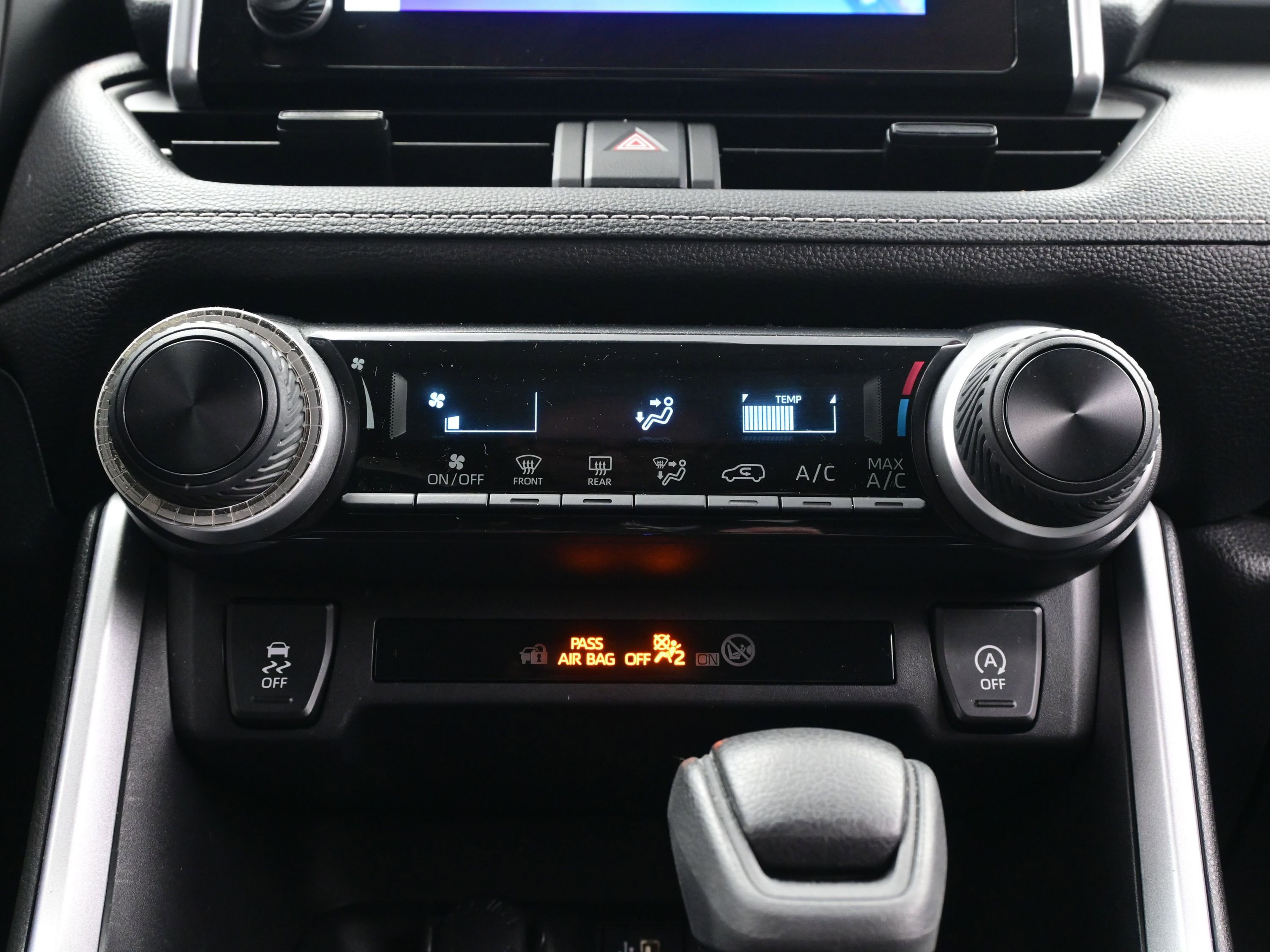 Used 2023 Toyota RAV4 LE image 19