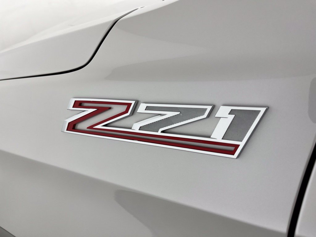 Used 2022 Chevrolet Suburban Z71 AWD/4WD image 5