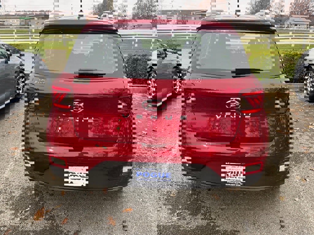 Used 2024 Hyundai Venue SEL image 21