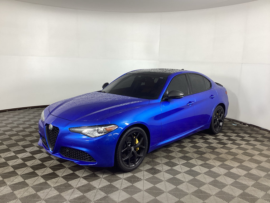 Used 2021 Alfa Romeo Giulia Ti w/ Nero Edizione AWD/4WD image 5