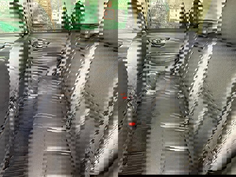 Used 2018 Nissan Rogue SL image 25