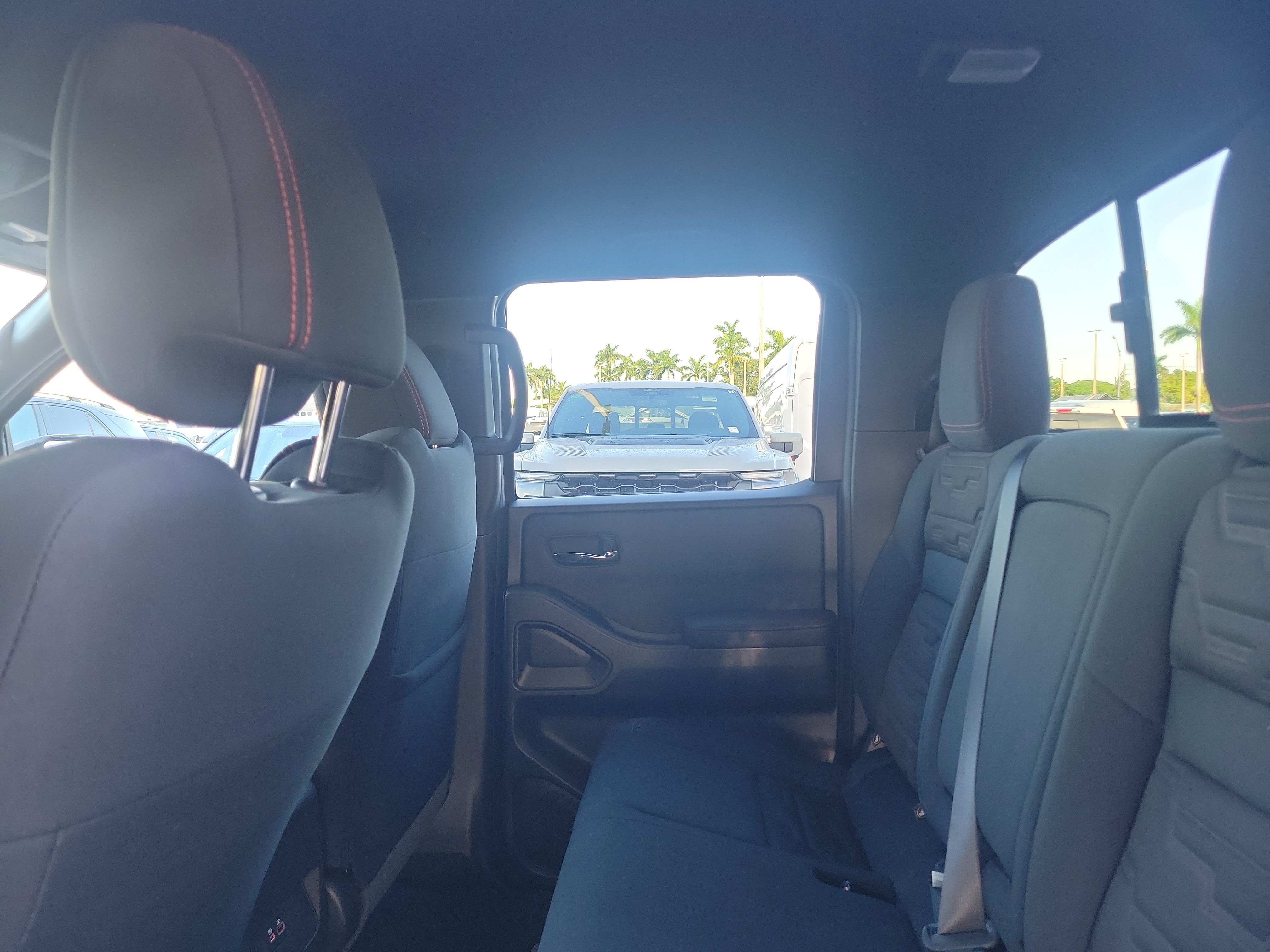 Used 2024 Nissan Frontier PRO-4X w/ Technology Package AWD/4WD image 14