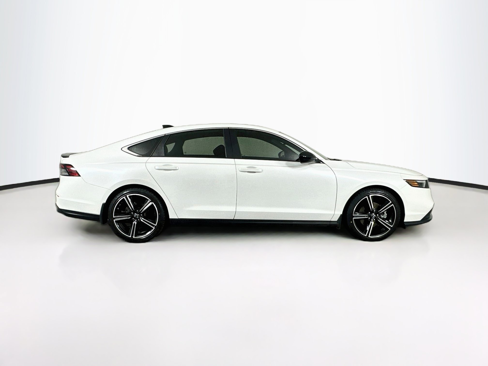 Used 2024 Honda Accord Sport image 10