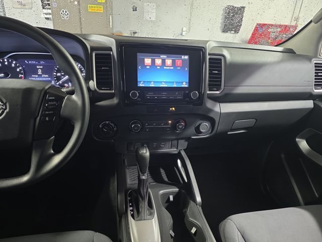 Used 2023 Nissan Frontier SV w/ Technology Package image 23