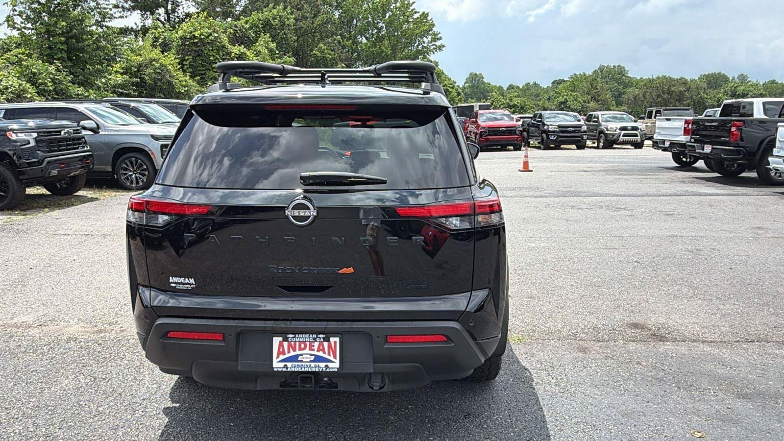 Used 2024 Nissan Pathfinder Rock Creek AWD/4WD image 6