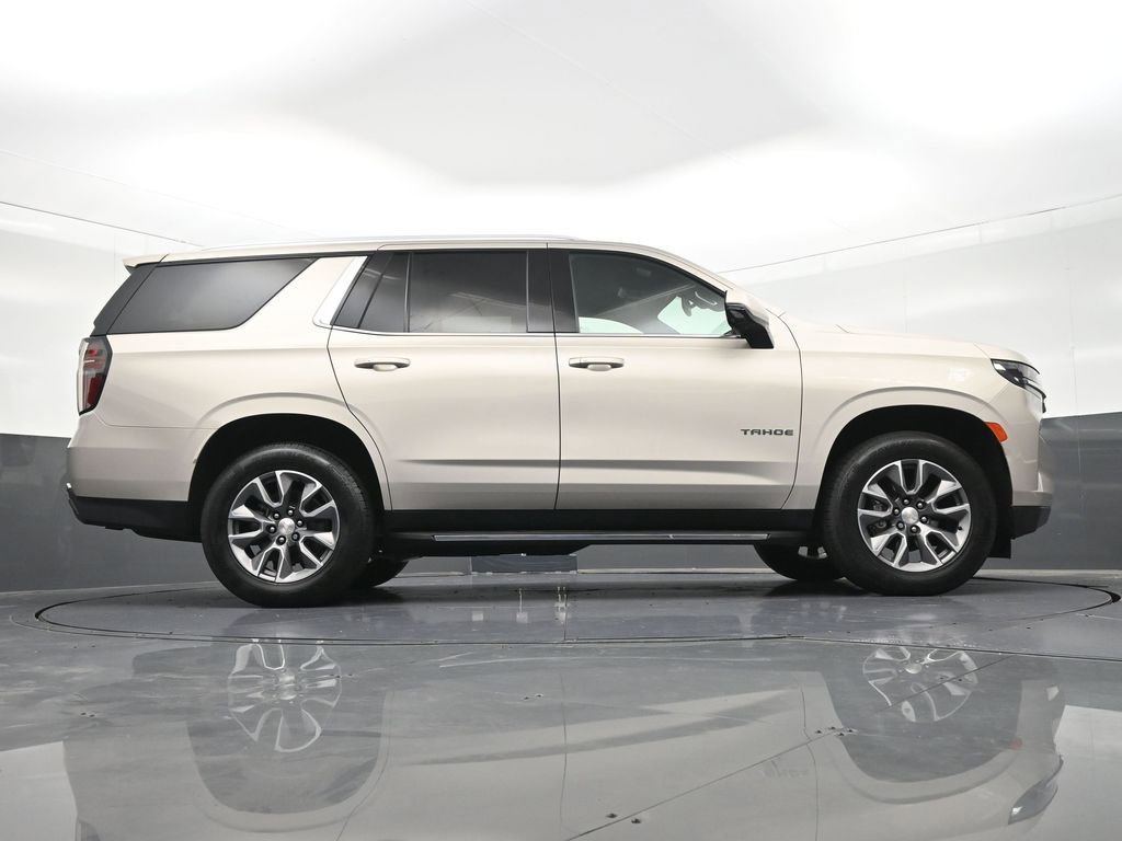 Used 2022 Chevrolet Tahoe LT w/ Luxury Package RWD image 28