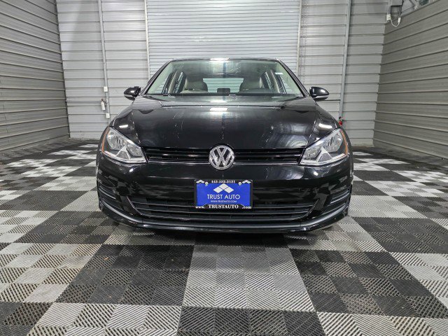 Used 2017 Volkswagen Golf S image 3