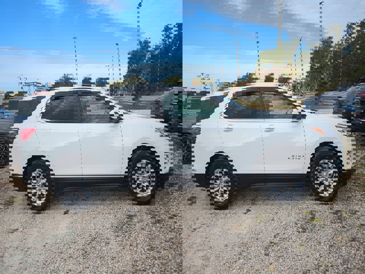 Used 2021 Chevrolet Equinox LT image 3