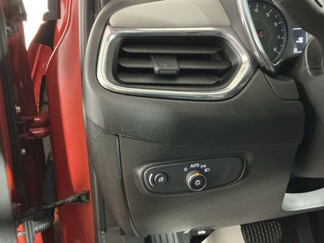 Used 2020 Chevrolet Equinox LS image 13