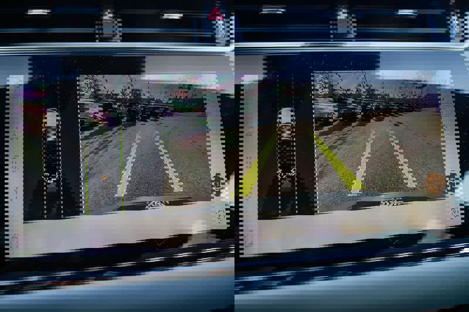 Used 2022 Land Rover Range Rover Evoque R-Dynamic SE image 26