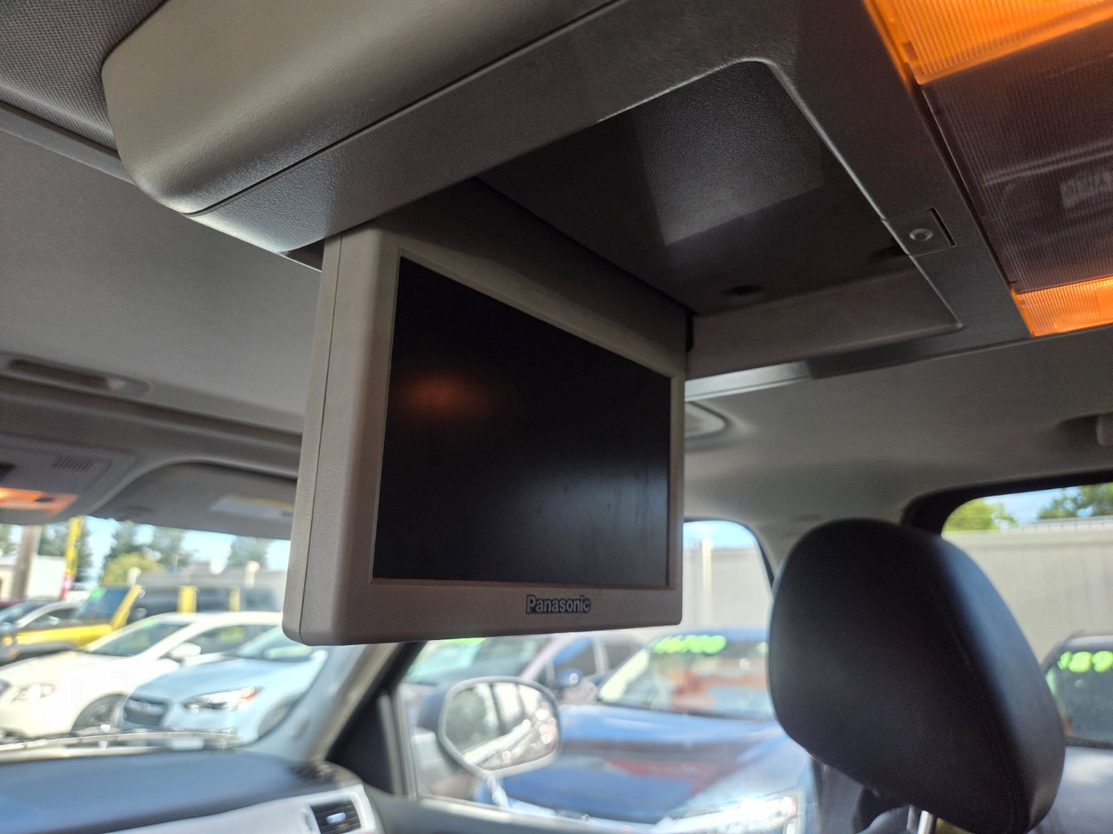 Used 2013 Cadillac Escalade ESV Premium RWD image 9