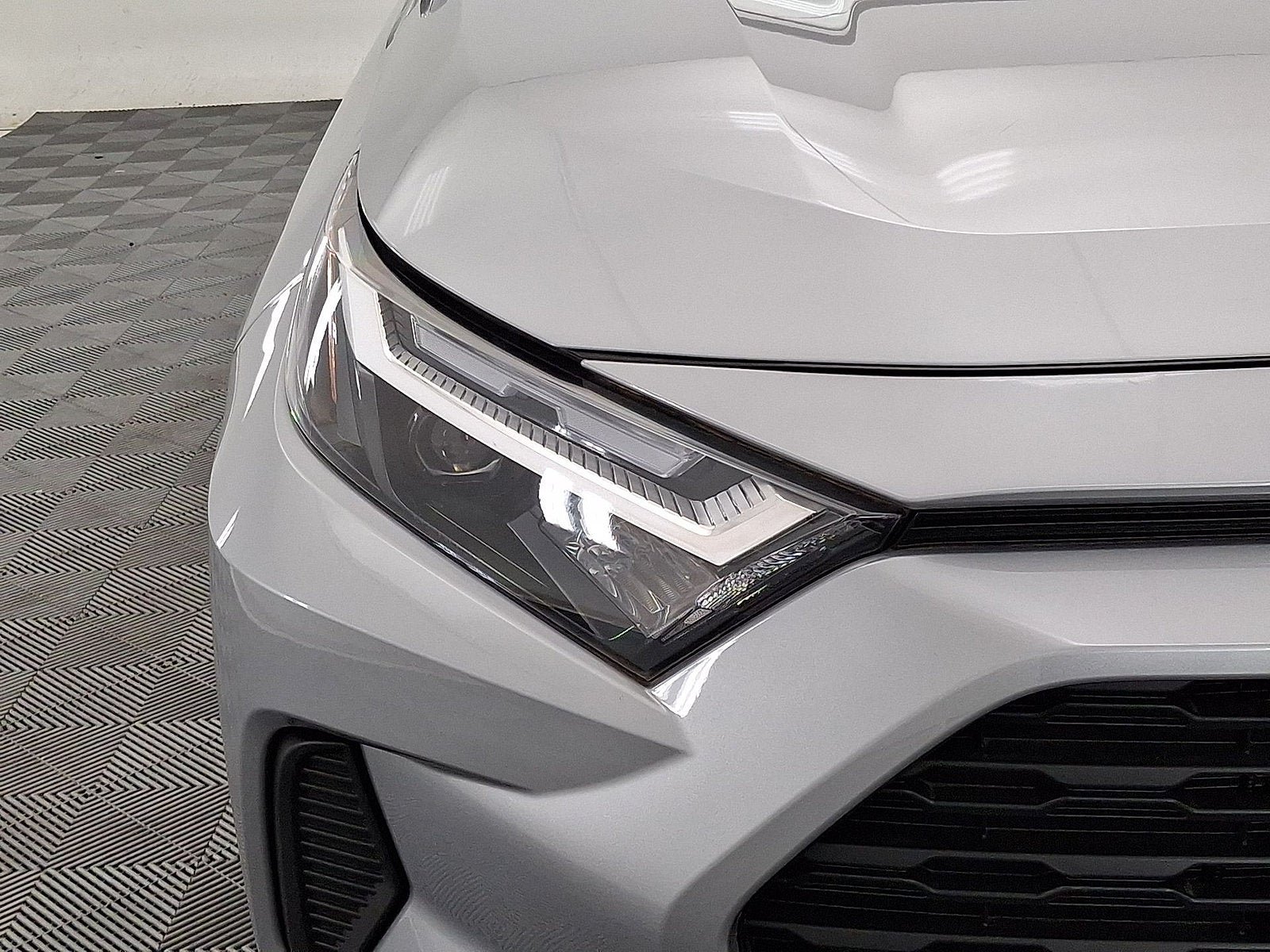 Certified 2025 Toyota RAV4 XLE w/ Convenience Package AWD/4WD image 19