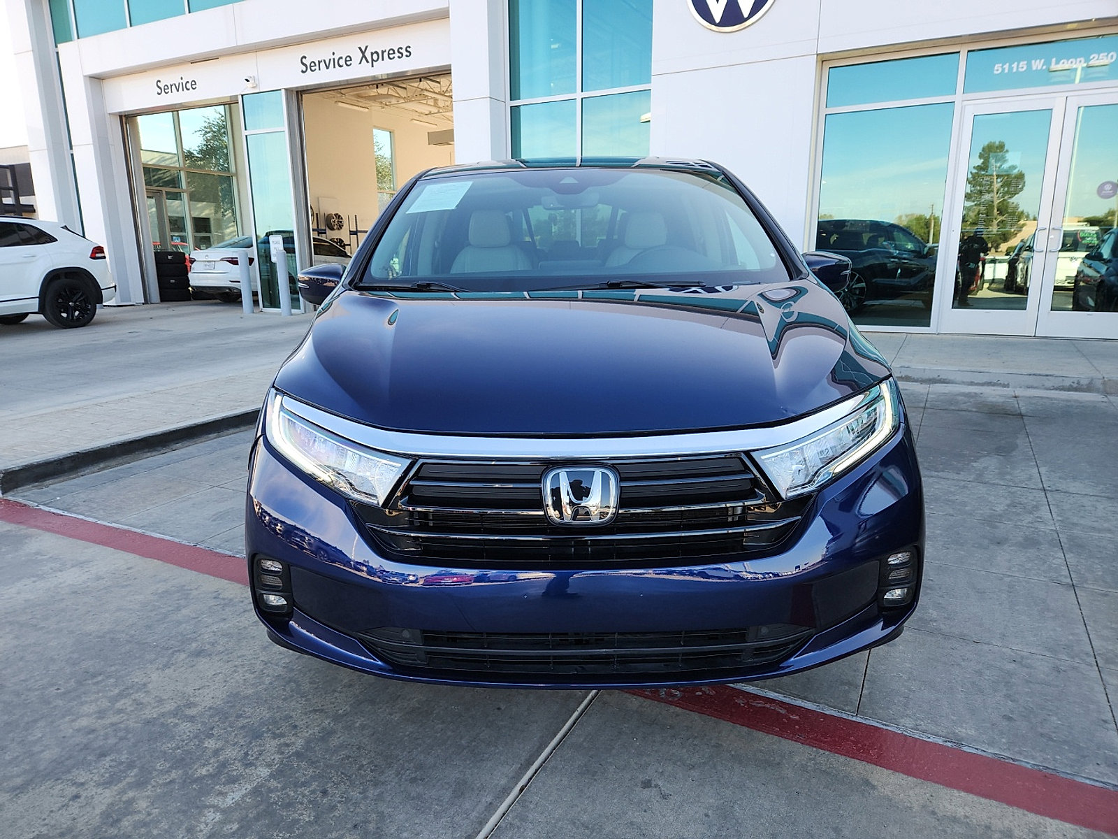 Used 2024 Honda Odyssey EX-L image 2