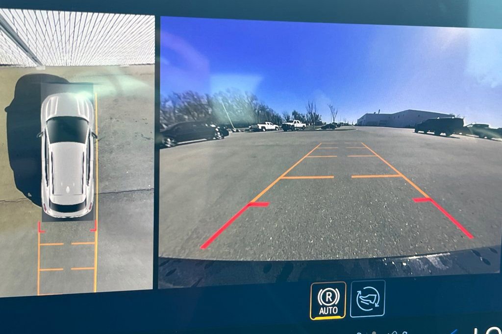 New 2026 Chevrolet Equinox EV LT image 17