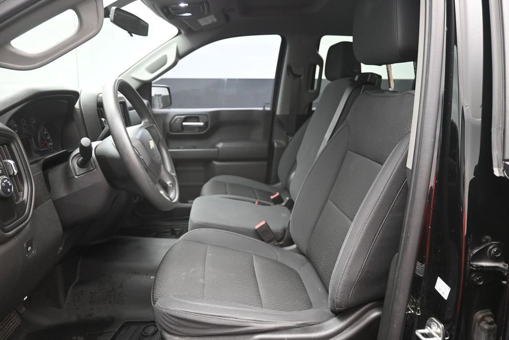 Used 2020 Chevrolet Silverado 1500 Custom w/ Custom Value Package RWD image 19