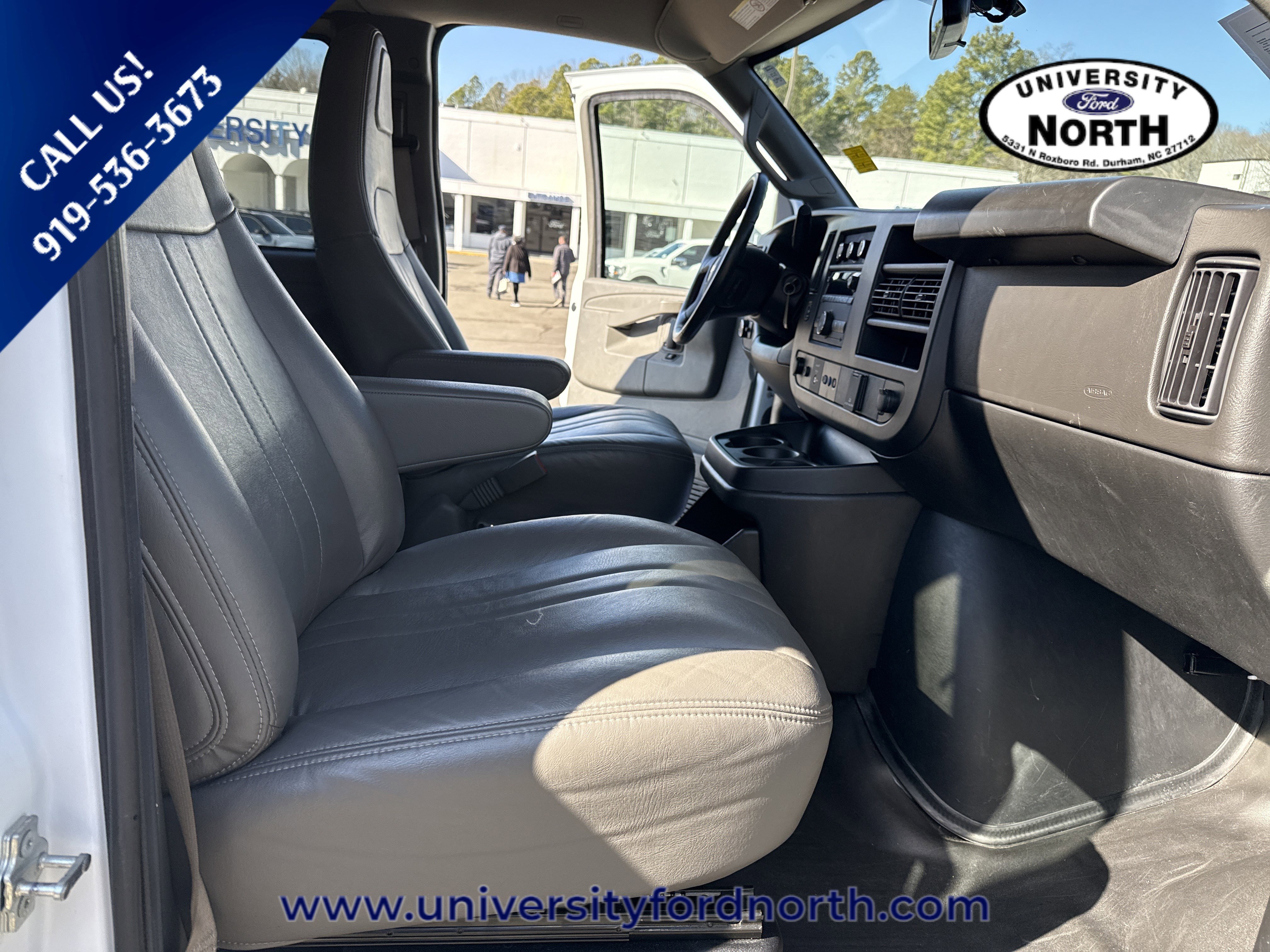 Used 2023 Chevrolet Express 3500 LS image 28