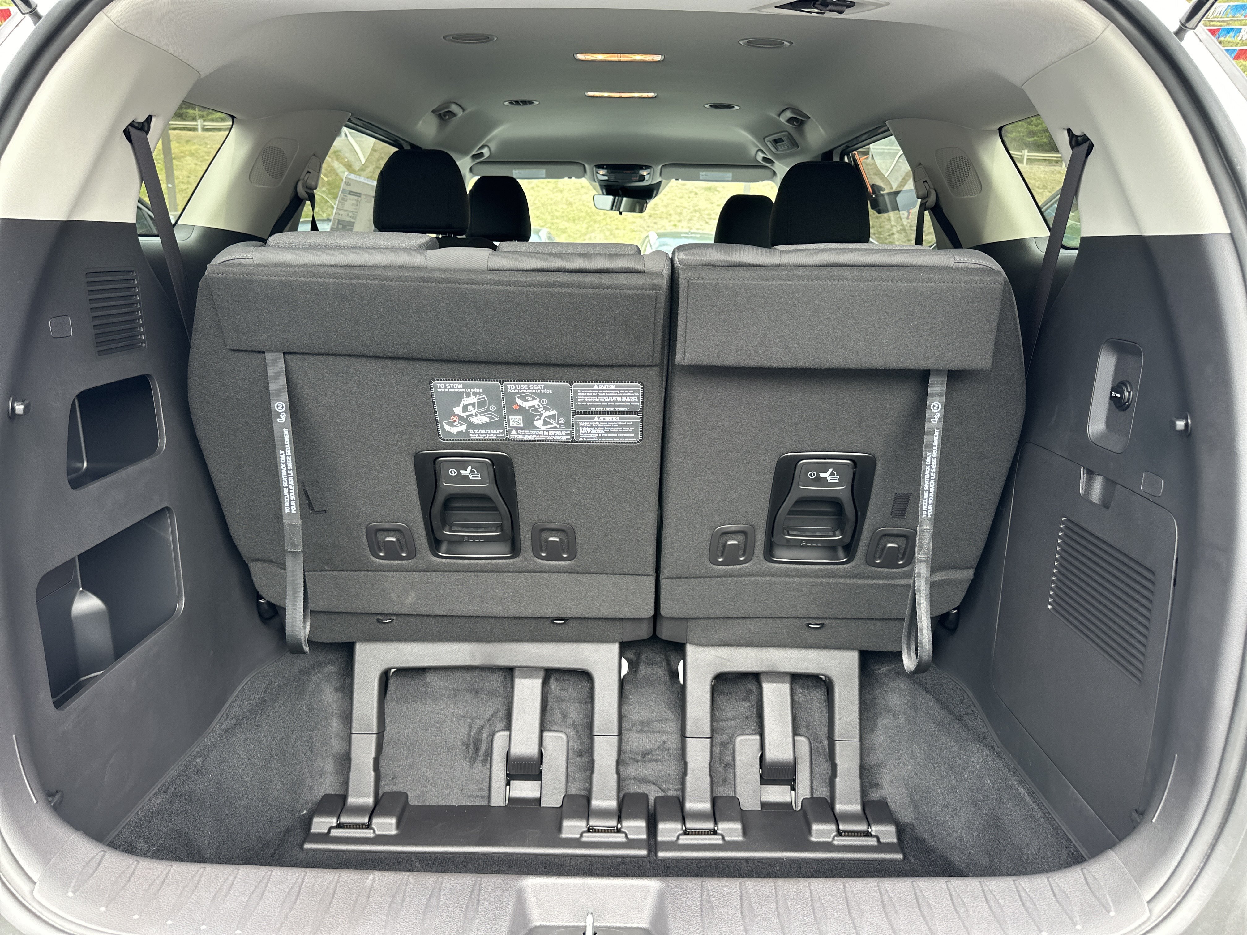 New 2026 Kia Carnival LX FWD image 16
