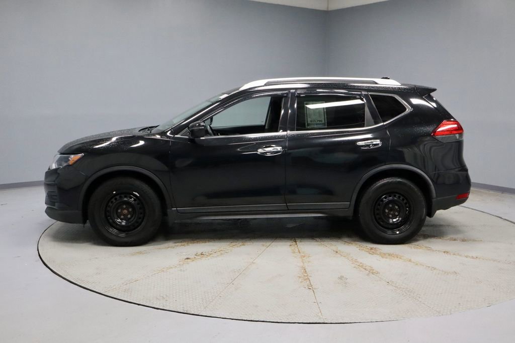 Used 2017 Nissan Rogue S w/ S Appearance Package FWD image 8