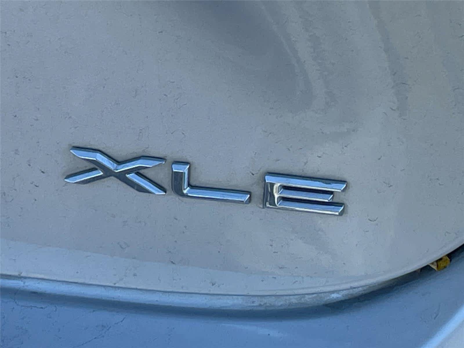 Used 2013 Toyota Avalon XLE Touring FWD image 7