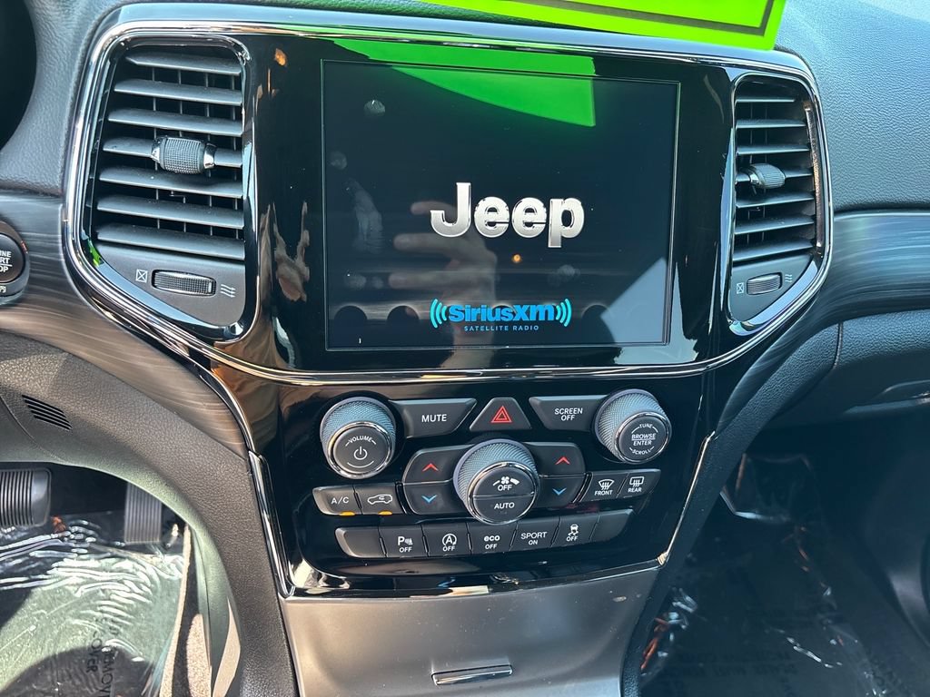 Used 2019 Jeep Grand Cherokee Altitude RWD image 9