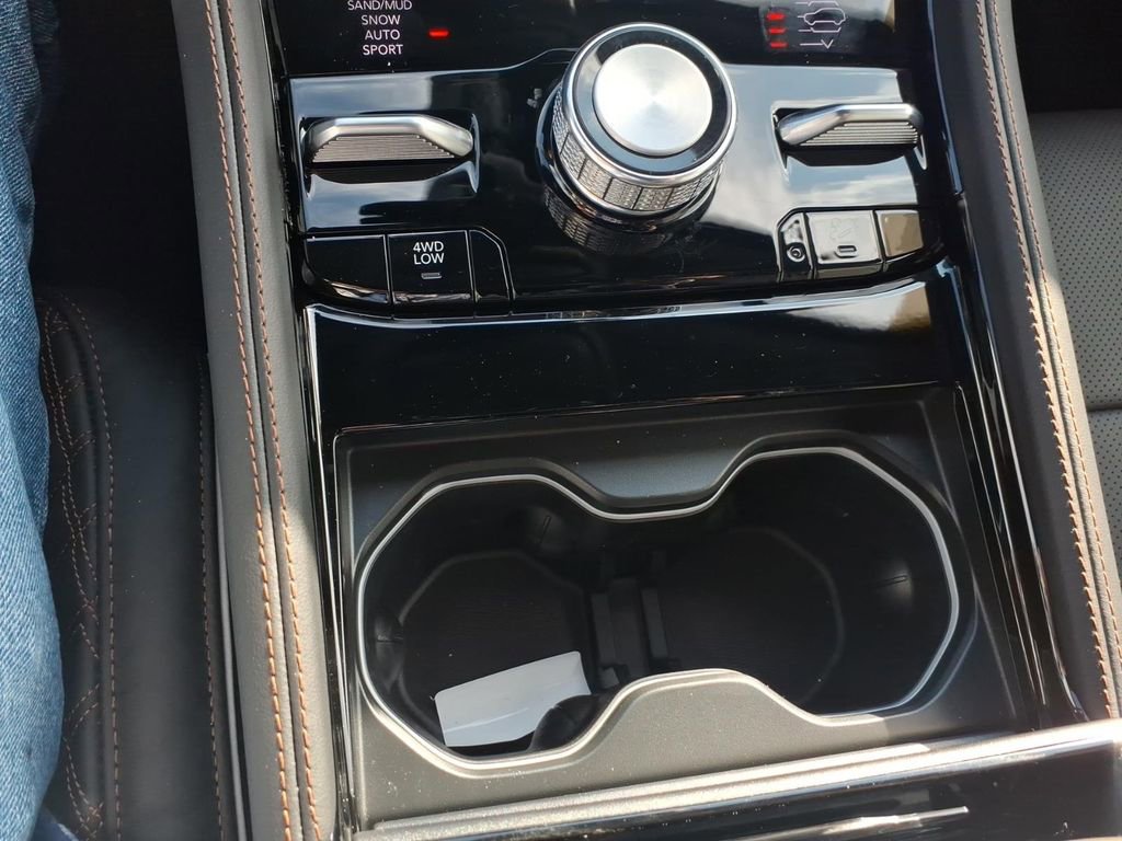 New 2026 Jeep Grand Cherokee Summit w/ Obsidian Package image 17