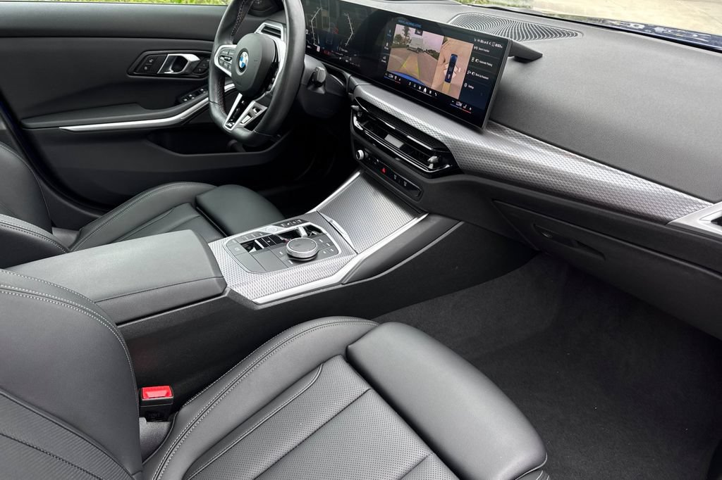 Used 2025 BMW M340i RWD image 16