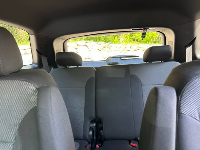 Used 2023 Chevrolet Traverse LT FWD image 25