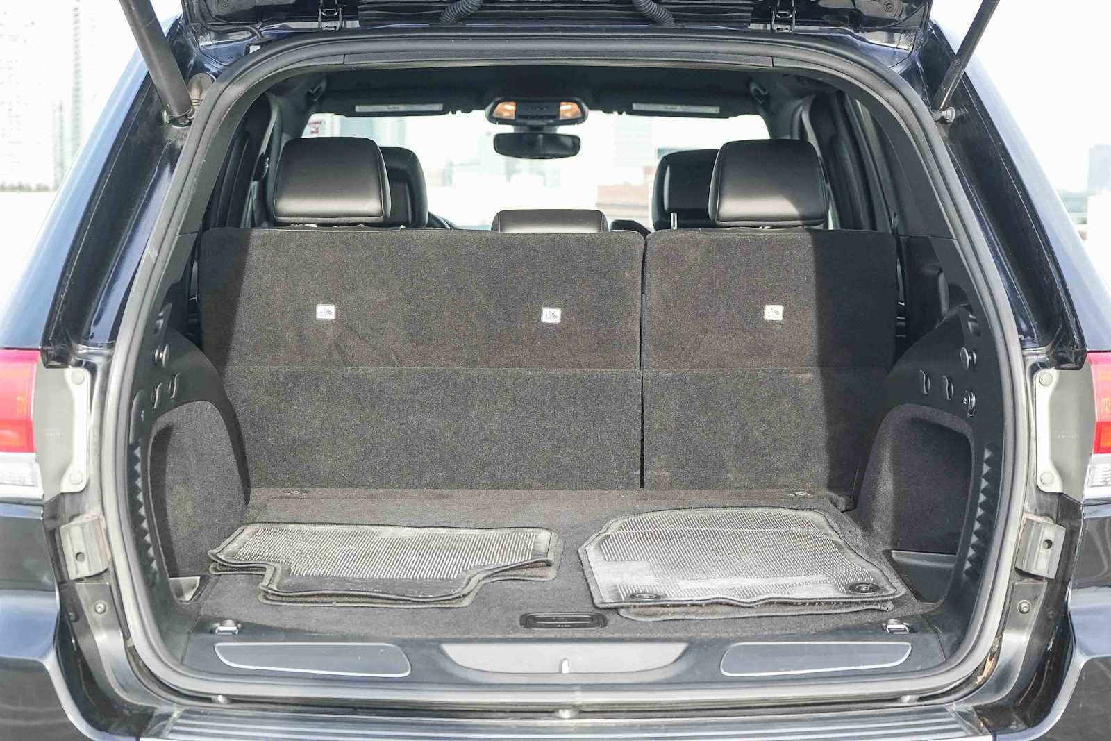 Used 2018 Jeep Grand Cherokee Limited image 25