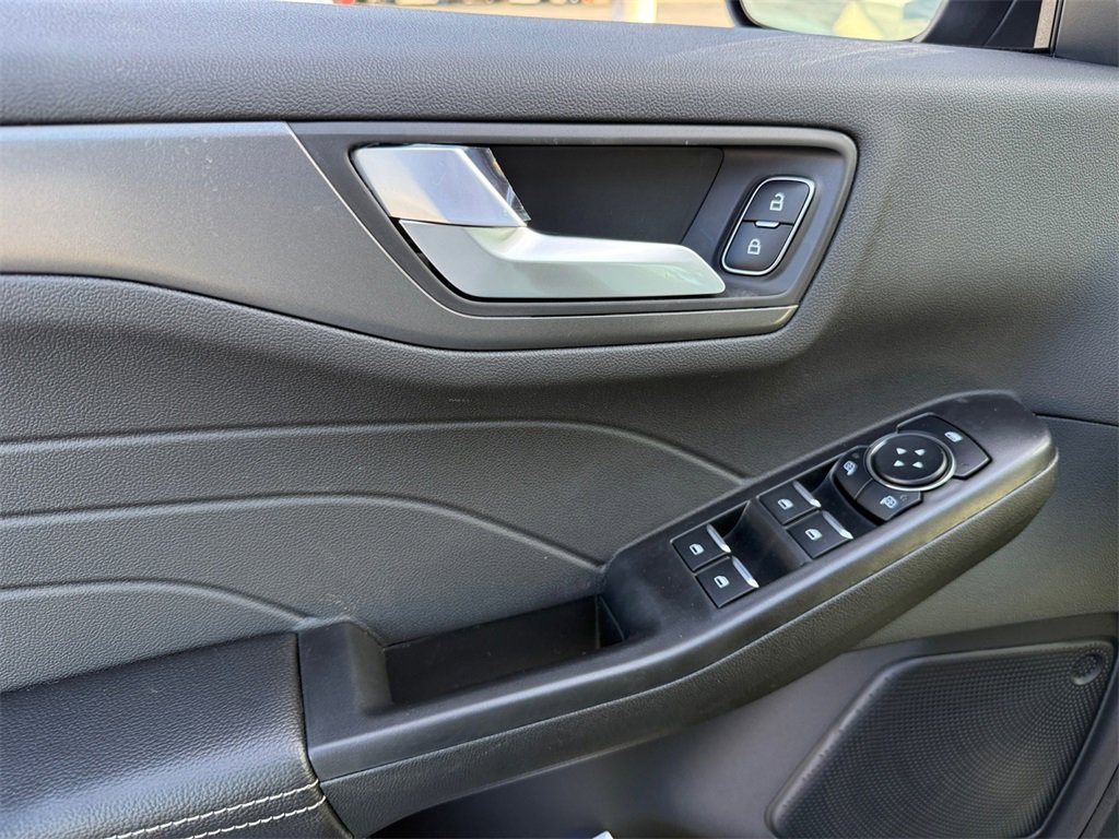 New 2026 Ford Escape SE image 16