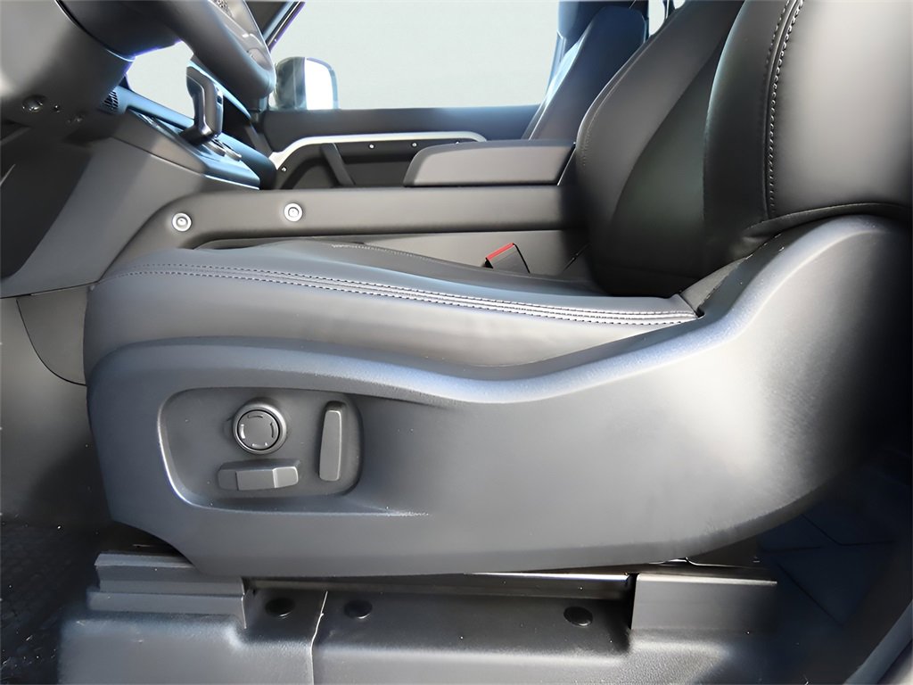 New 2025 Land Rover Defender 90 S image 47