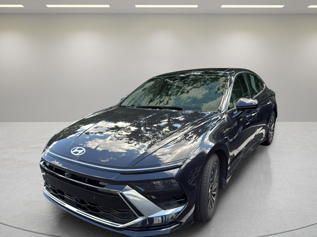 Used 2025 Hyundai Sonata Limited