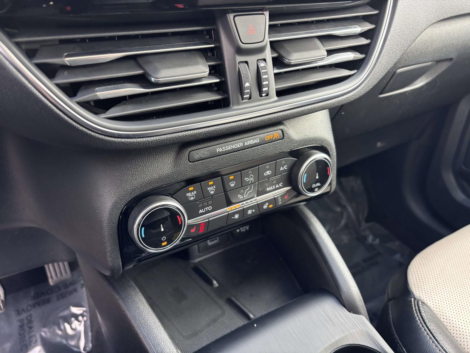 Used 2022 Ford Escape Titanium w/ Titanium Elite Package image 25