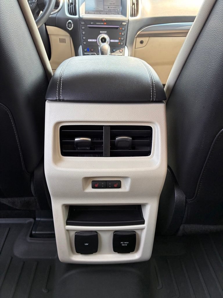 Used 2018 Ford Edge Titanium w/ Equipment Group 302A FWD image 18