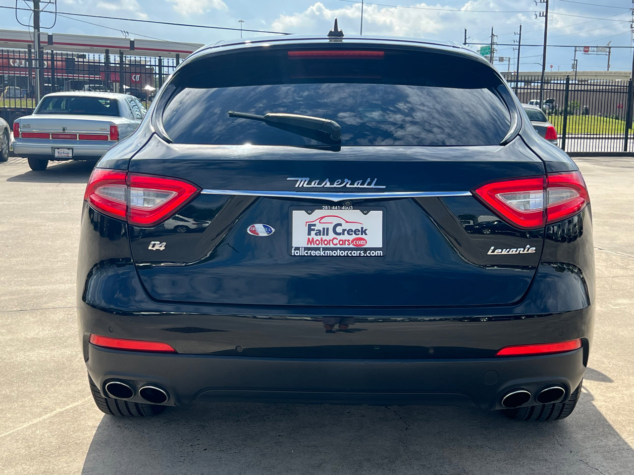 Used 2018 Maserati Levante image 5