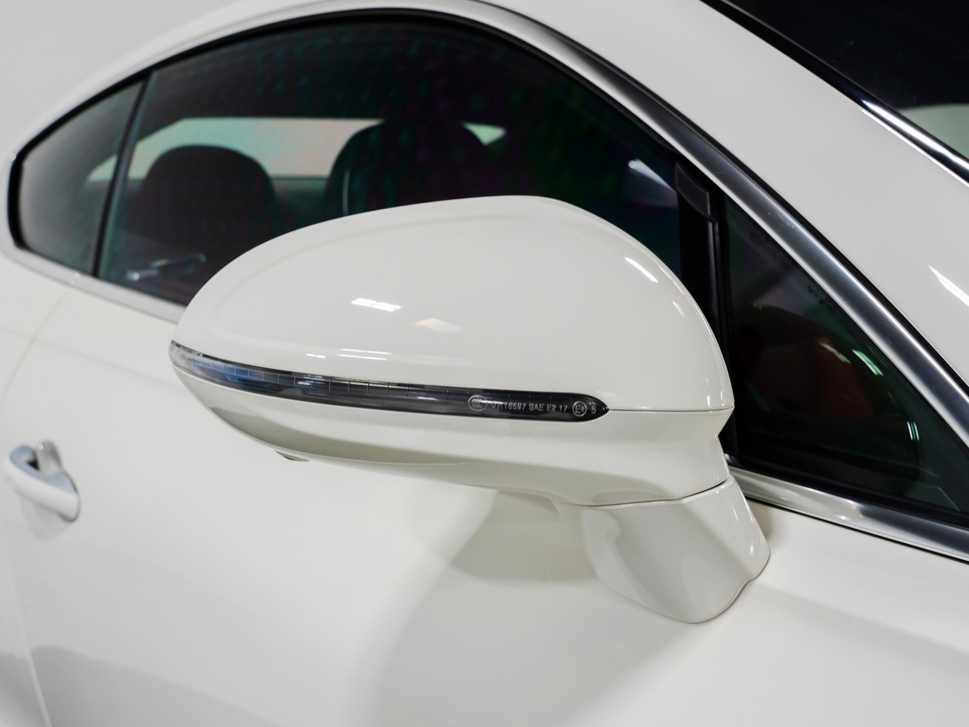 Used 2020 Bentley Continental GT V8 image 12