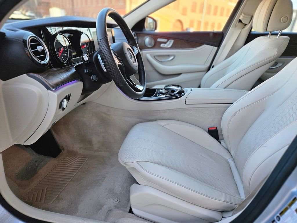 Used 2017 Mercedes-Benz E 300 4MATIC image 19