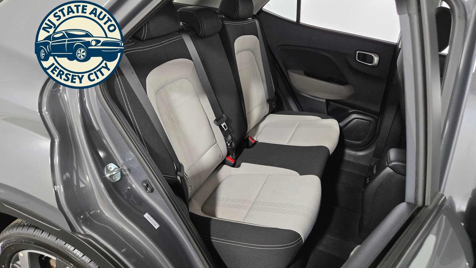 Used 2026 Hyundai Venue SEL FWD image 32