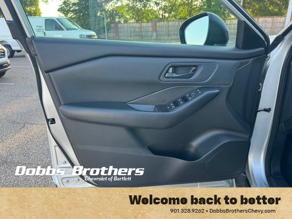Used 2024 Nissan Rogue S FWD image 14