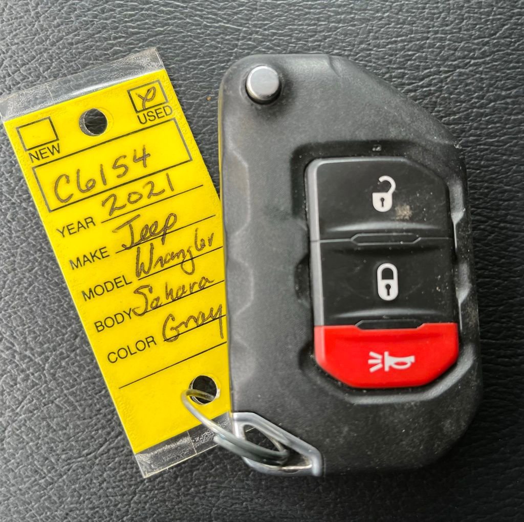 Used 2021 Jeep Wrangler Unlimited Sahara w/ Cold Weather Group image 23