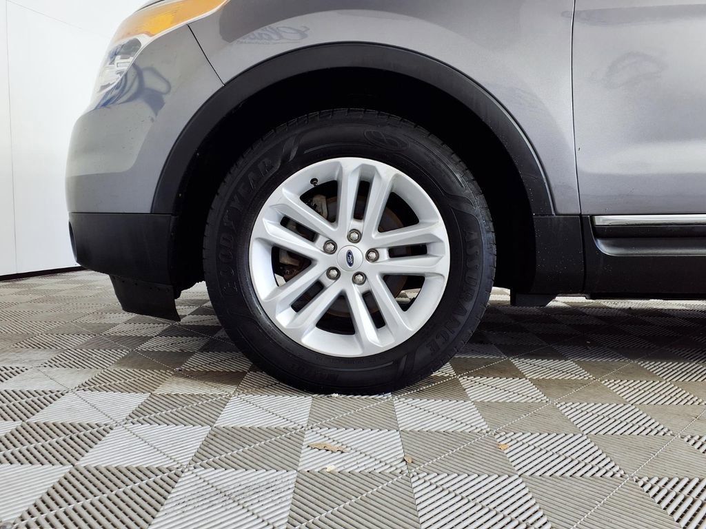 Used 2012 Ford Explorer XLT FWD image 7