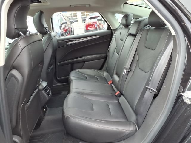 Used 2015 Ford Fusion Titanium FWD image 8