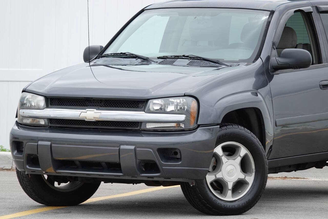 Used 2007 Chevrolet TrailBlazer LS w/ LS Preferred Equipment Group AWD/4WD image 2