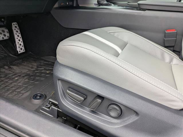 New 2026 Toyota Camry SE FWD image 4