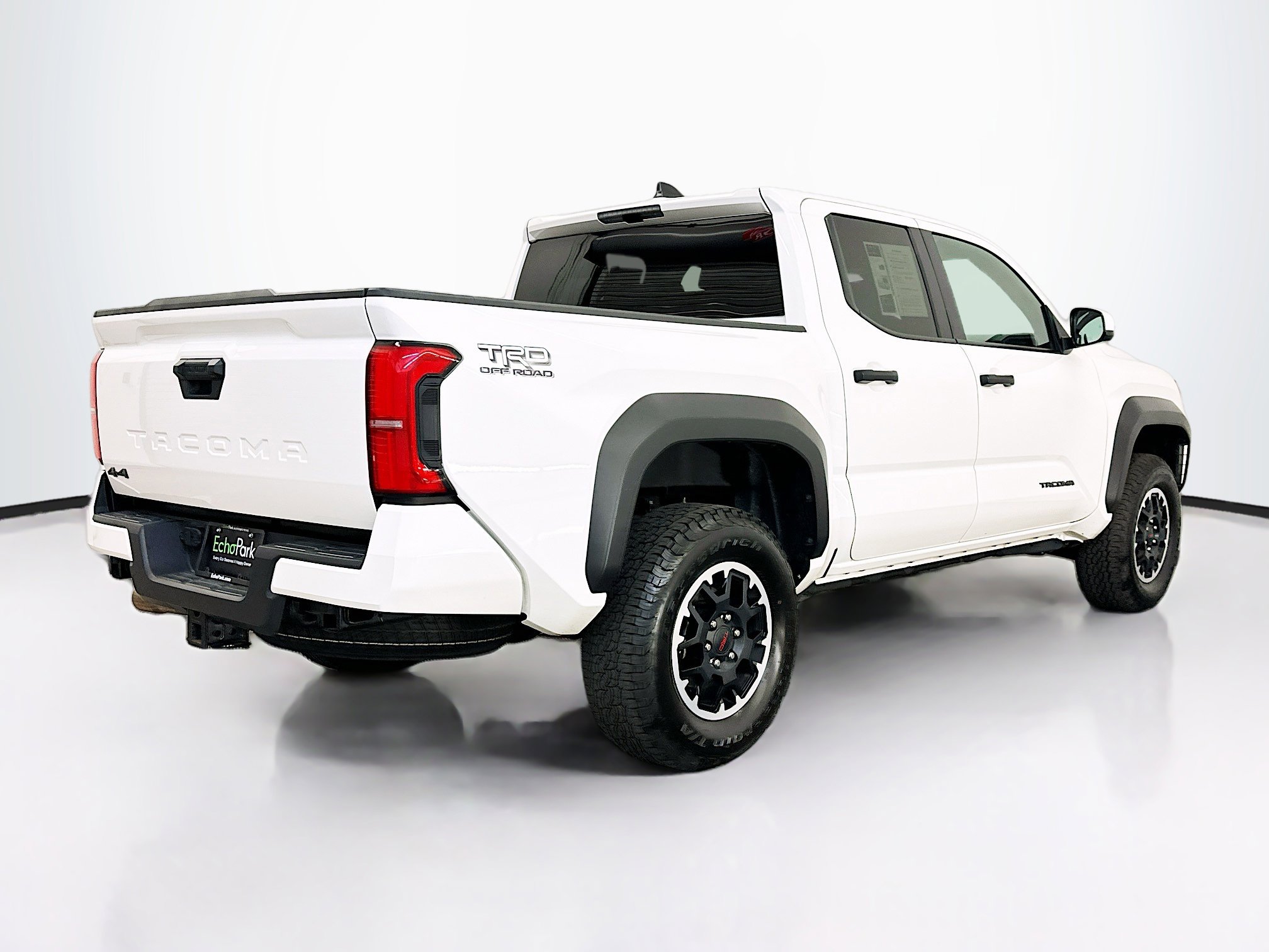 Used 2025 Toyota Tacoma TRD Off-Road AWD/4WD image 9